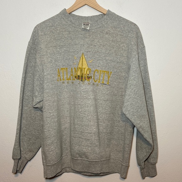 Atlantic City Crewneck Pullover Sailboat Sweatshirt Large Shiny Gold New Jersey - Picture 1 of 5